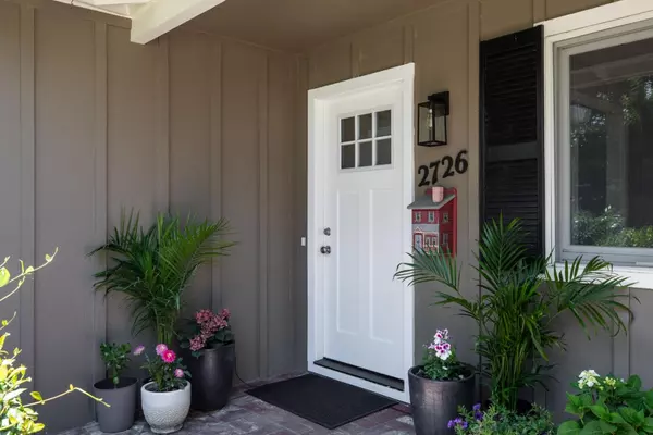 Mountain View, CA 94040,2726 Saint Giles LN