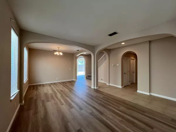 Merced, CA 95348,830 Round Hill DR