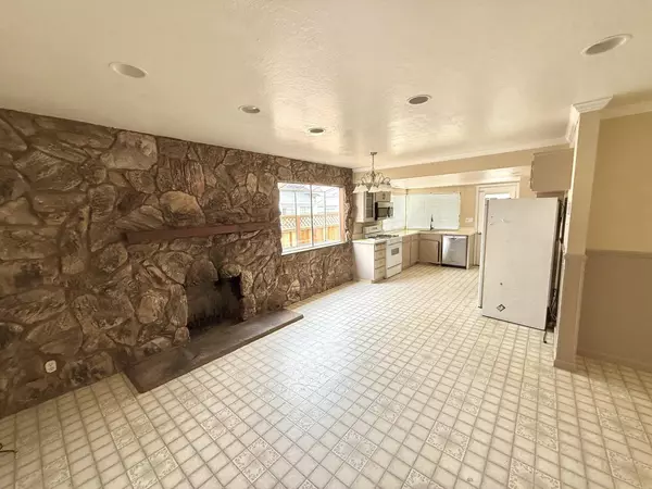 Half Moon Bay, CA 94019,406 Kehoe AVE
