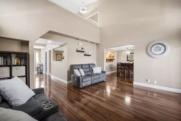 Morgan Hill, CA 95037,965 Oak Park DR