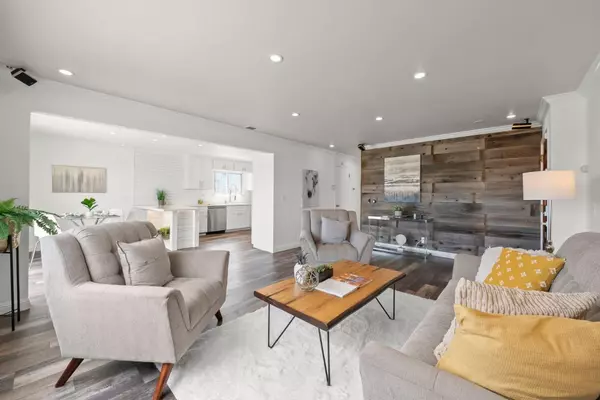 Daly City, CA 94015,6 John Glenn CIR