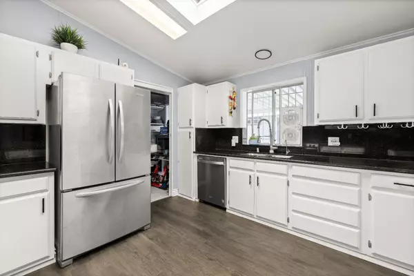 Sunnyvale, CA 94089,1220 Tasman DR 124