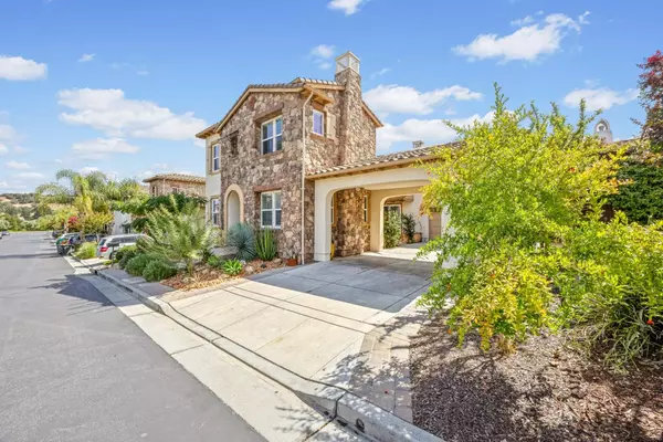 Gilroy, CA 95020,7632 Braid CT