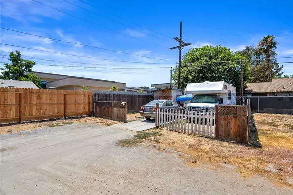 Hanford, CA 93230,923 Goleta WAY