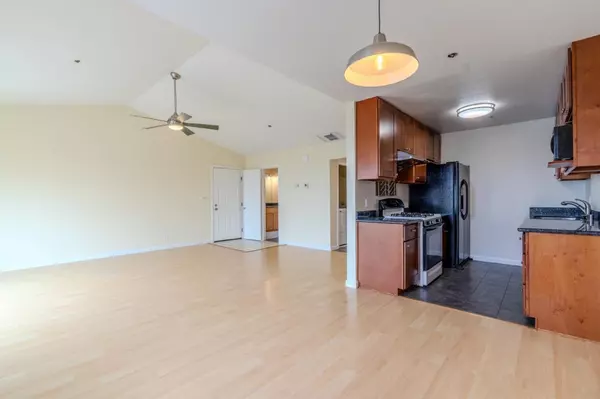 Daly City, CA 94014,1024 San Luis CIR 724