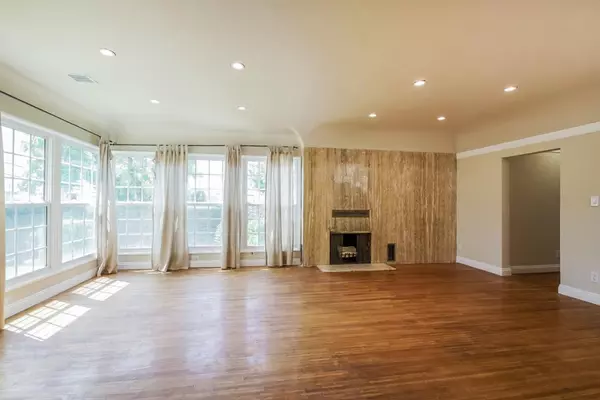 2301 N Commonwealth AVE, Los Angeles, CA 90027