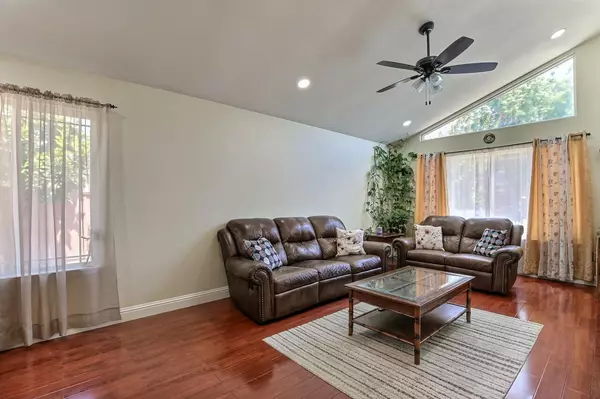 Fremont, CA 94555,33456 Caliban DR