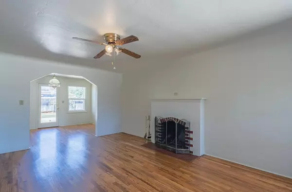 Salinas, CA 93906,304 Boeing AVE