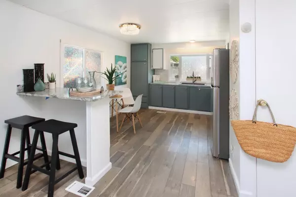 Seacliff, CA 95003,220 Mar Vista 74