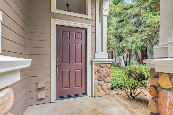 San Jose, CA 95119,6121 Lambeck LN