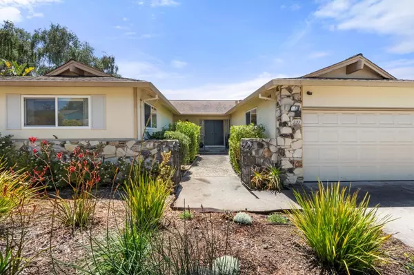 Santa Cruz, CA 95060,221 Segre PL