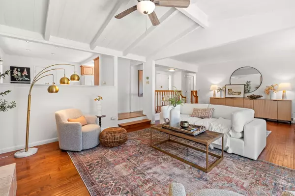 Santa Cruz, CA 95060,221 Segre PL