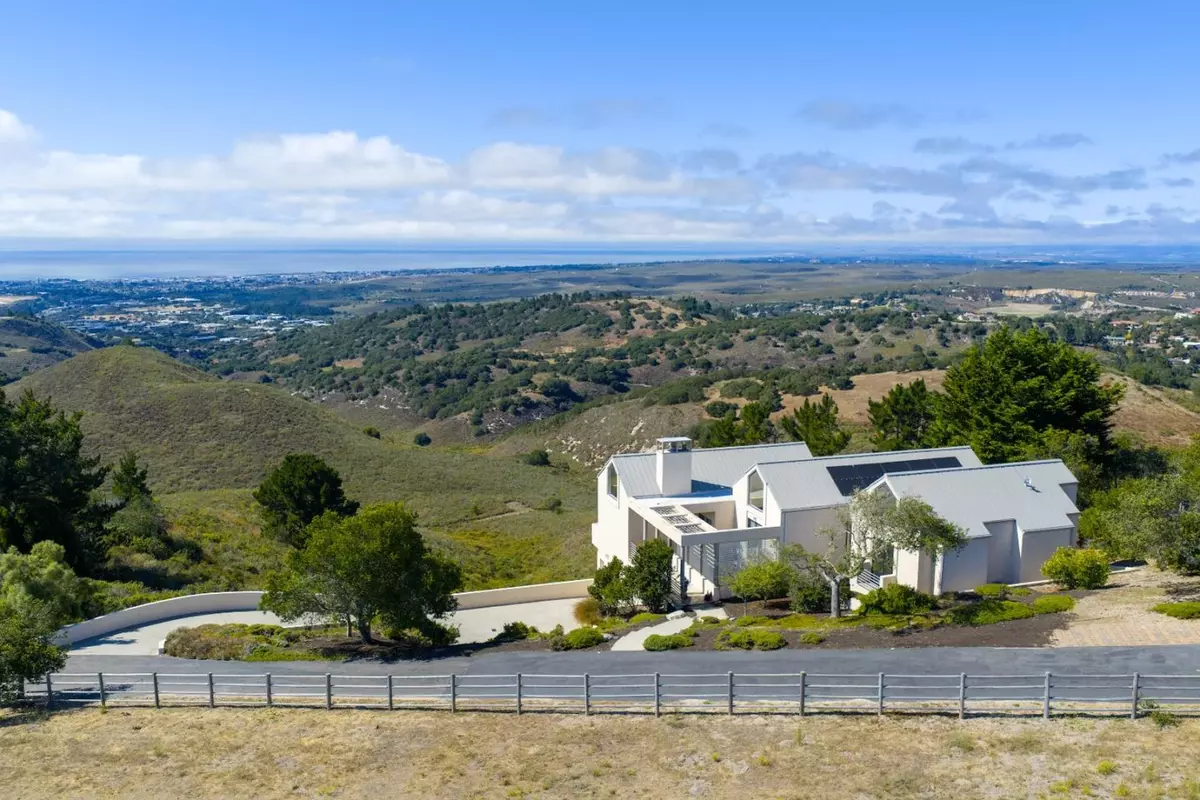 Monterey, CA 93940,10450 Saddle RD