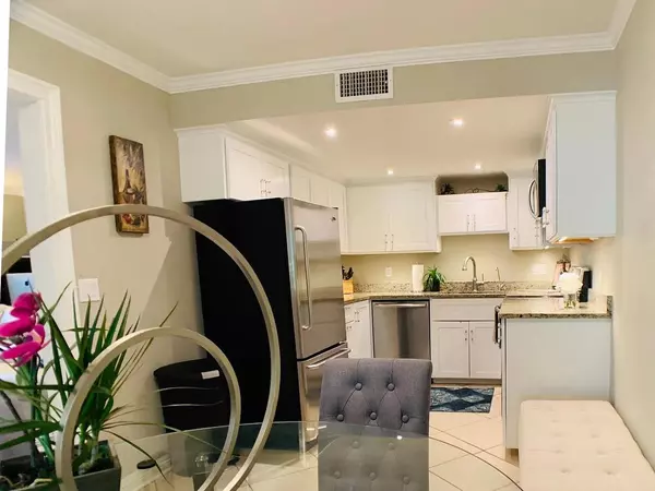 Santa Barbara, CA 95825,2225 Woodside ST