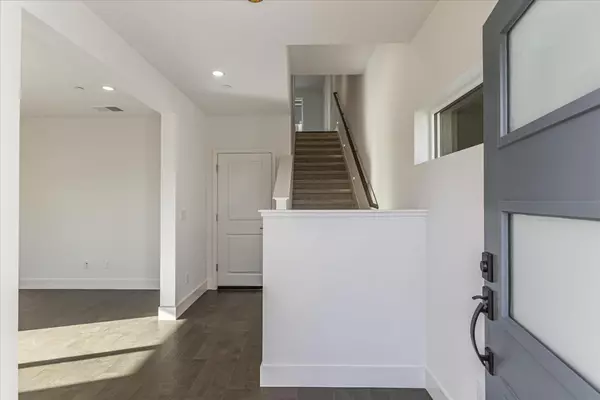 San Ramon, CA 94583,6002 Sunglow TER