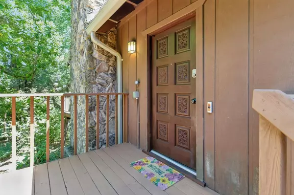Los Gatos, CA 95033,17666 Navajo TRL