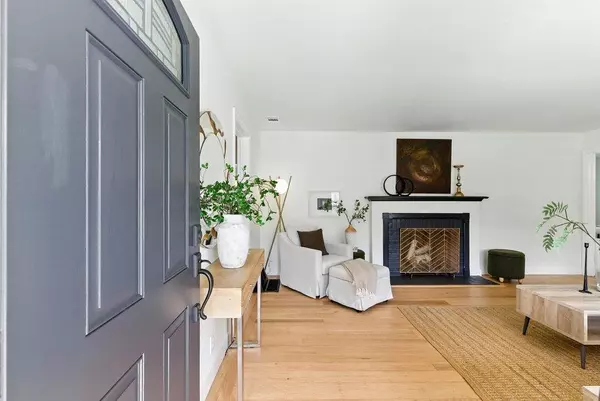 San Bruno, CA 94066,636 Easton AVE