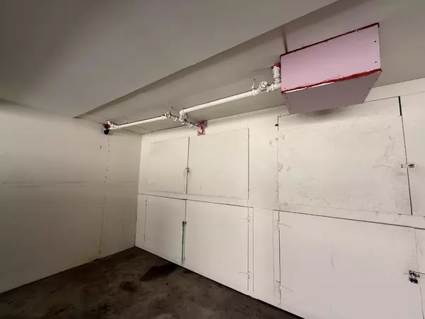 Redwood City, CA 94061,146 Madison AVE