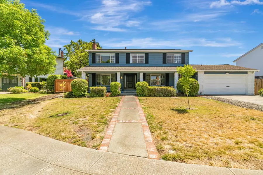 2739 Saint Giles LN, Mountain View, CA 94040