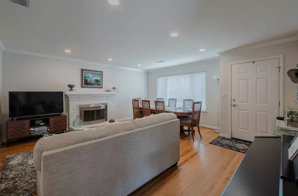 Salinas, CA 93901,715 Via Maria