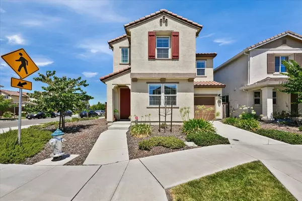 2466 Buzz Aldrin WAY, Sacramento, CA 95834