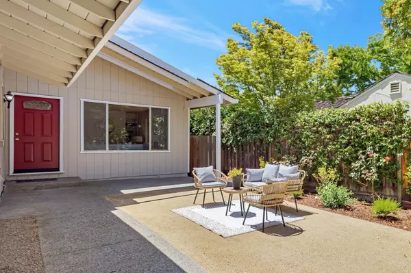 Palo Alto, CA 94306,3210 South CT