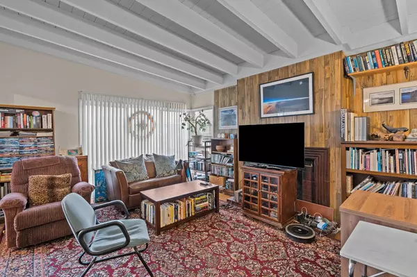 Daly City, CA 94015,42 Skyline DR