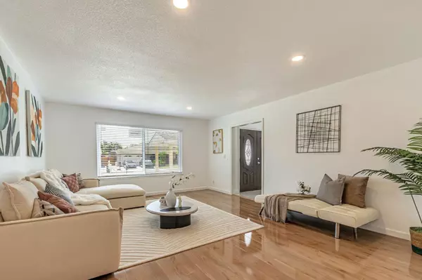 San Jose, CA 95133,1982 Ensign WAY