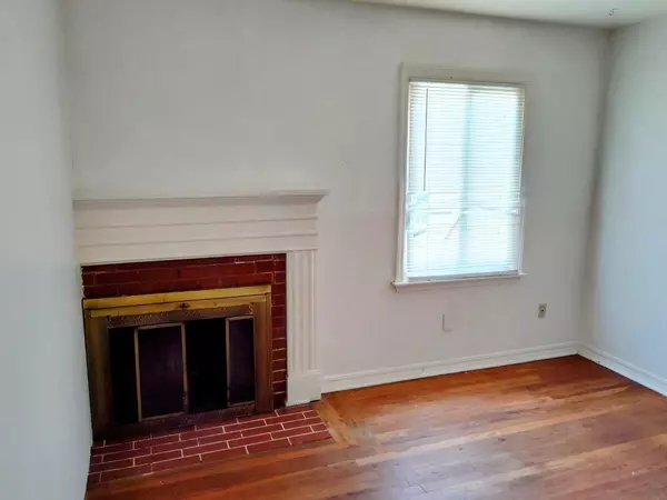 Salinas, CA 93905,230 Paloma AVE