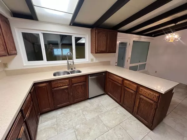 Sunnyvale, CA 94089,1208 Tucson AVE