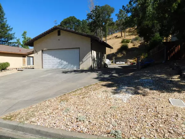 Napa, CA 94558,112 Parkview LN