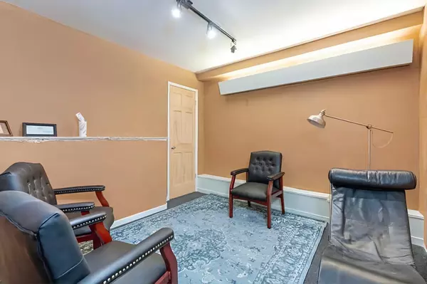 San Francisco, CA 94116,634-636 Taraval ST