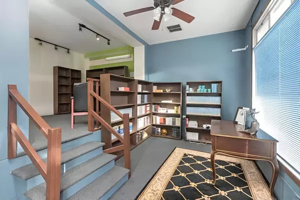 San Francisco, CA 94116,634-636 Taraval ST