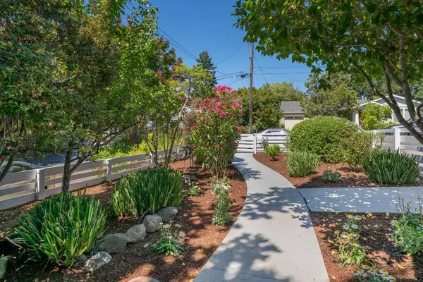 Redwood City, CA 94062,9 INNER CIR