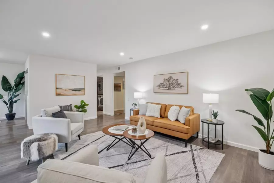 3350 La Mesa DR 4, San Carlos, CA 94070