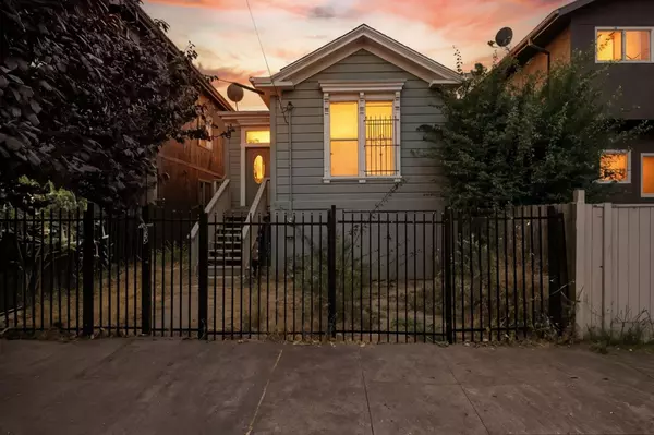 943 26th ST, Oakland, CA 94607