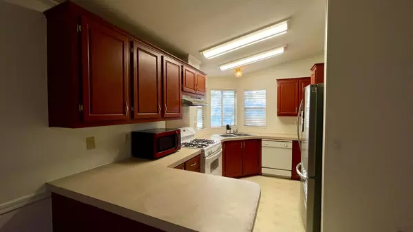San Jose, CA 95112,900 Golden Wheel Park DR 66