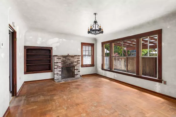 Santa Cruz, CA 95060,1414 Laurel ST