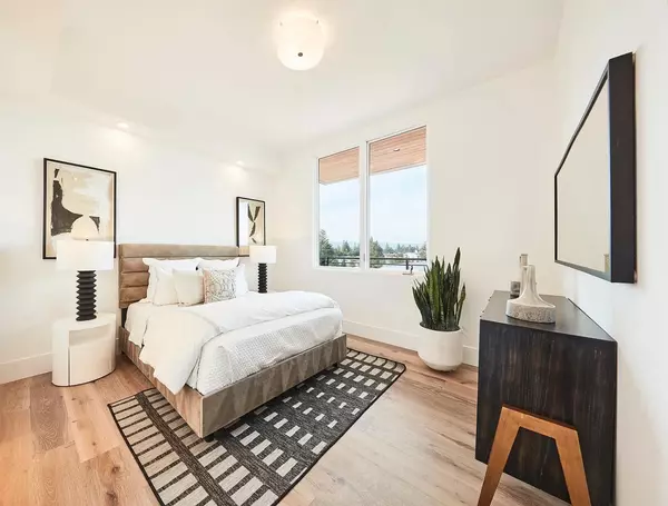 Los Altos, CA 94022,4880 El Camino Real 22