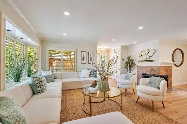 534 Hilbar LN, Palo Alto, CA 94303