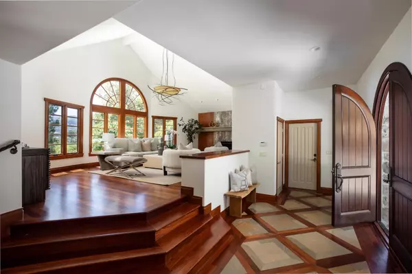 Los Altos Hills, CA 94022,12950 Alta Tierra RD