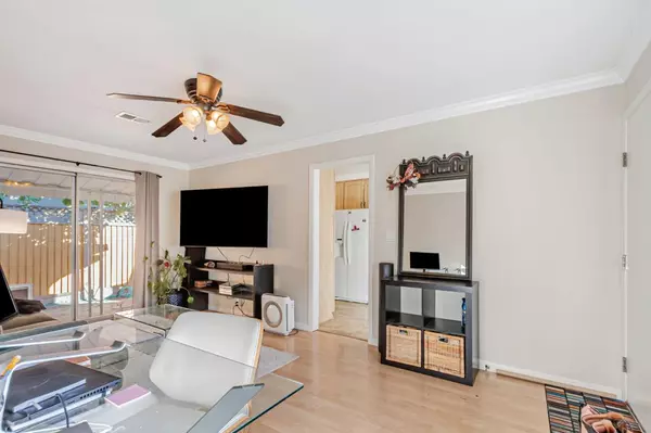 Mountain View, CA 94041,667 Ehrhorn AVE