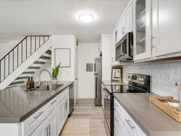 Capitola, CA 95010,4475 Diamond ST 3