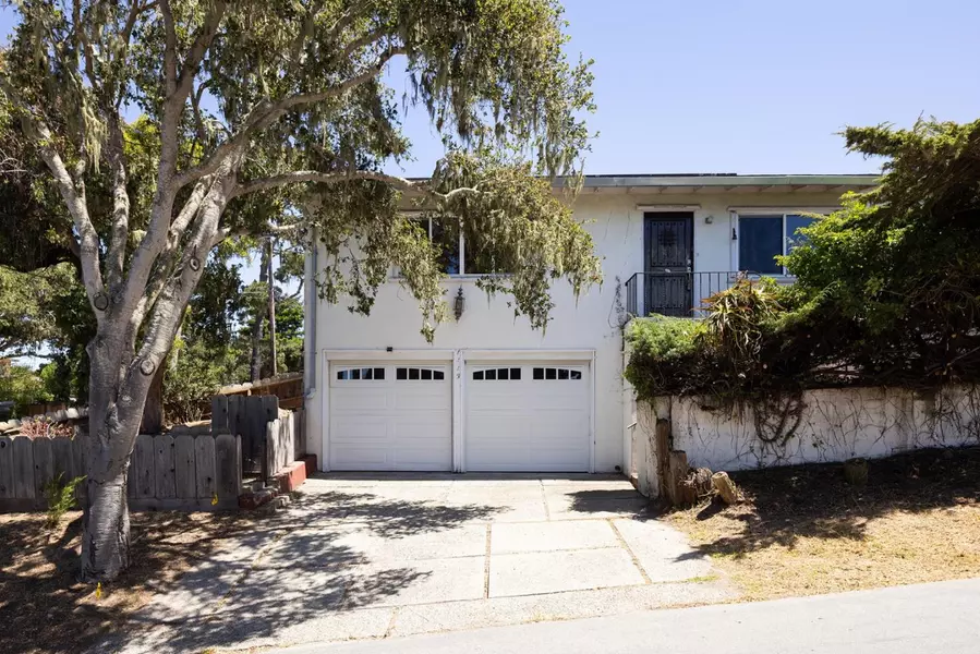 1113 Buena Vista AVE, Pacific Grove, CA 93950