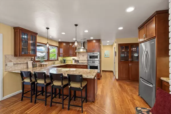 Morgan Hill, CA 95037,17441 Blue Jay DR