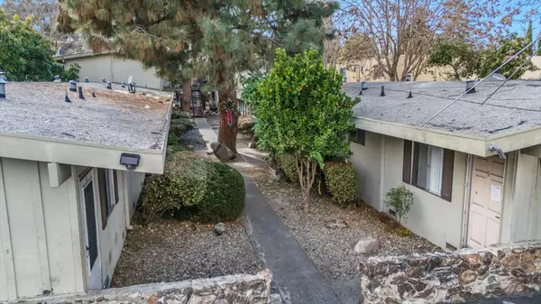1837 Clarke AVE, East Palo Alto, CA 94303