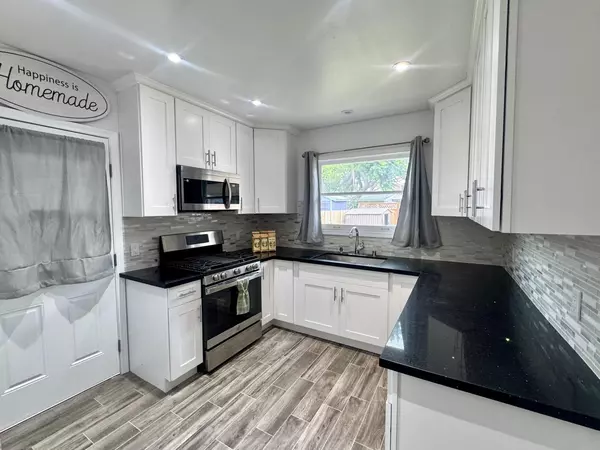 Long Beach, CA 90808,6142 E Peabody ST