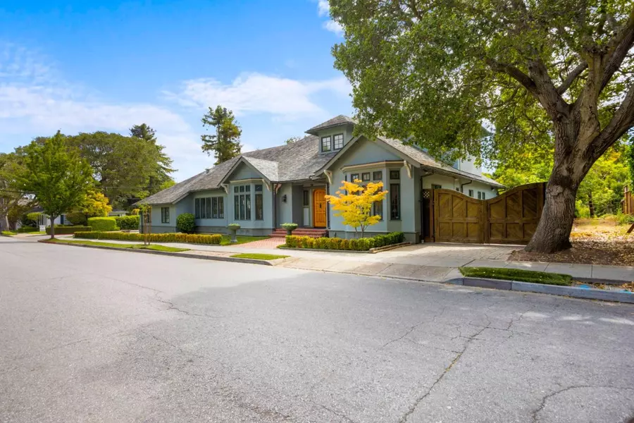 1901 Carmelita AVE, Burlingame, CA 94010