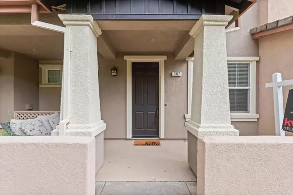 Folsom, CA 95630,307 Blossom Rock LN 59