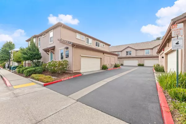Folsom, CA 95630,307 Blossom Rock LN 59